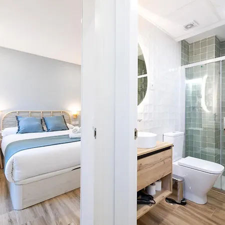 Apartment Bright Renovated -terrace -1bedroom 1bath *