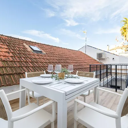 Bright Renovated -terrace -1bedroom 1bath Malaga